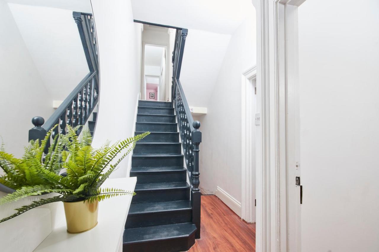 5 Bed House In Leamington Spa Perfect For Contractors With 7 Beds By Purestay - 14 Night Min! Exterior photo
